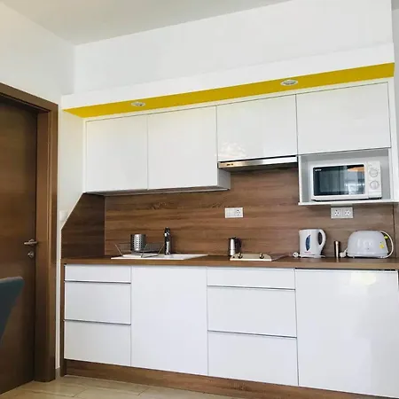 Rubin Apartment *